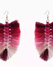 Load image into Gallery viewer, Lost in a Dream Earrings